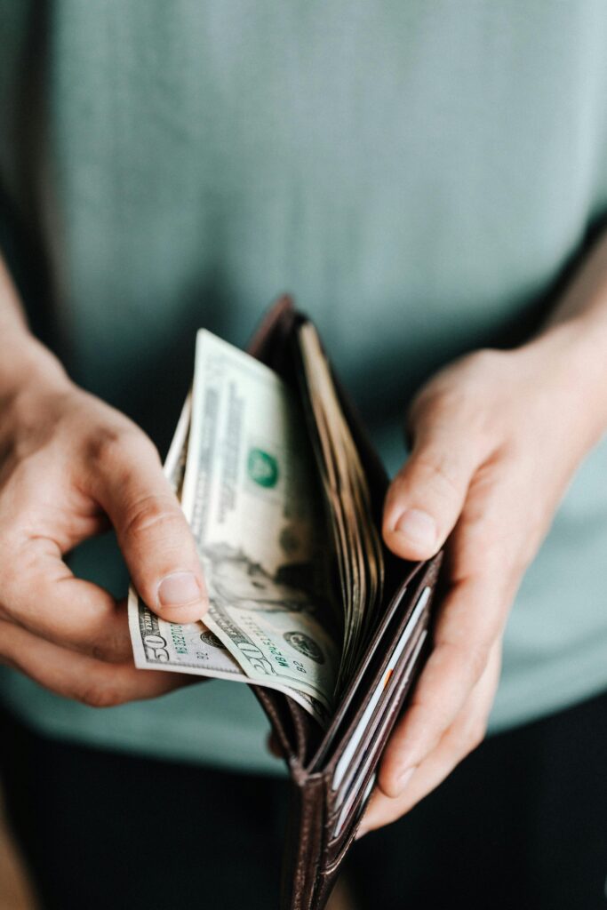 Why Every Small Business Needs an IT Consultant 1 Saving money with IT consulting services